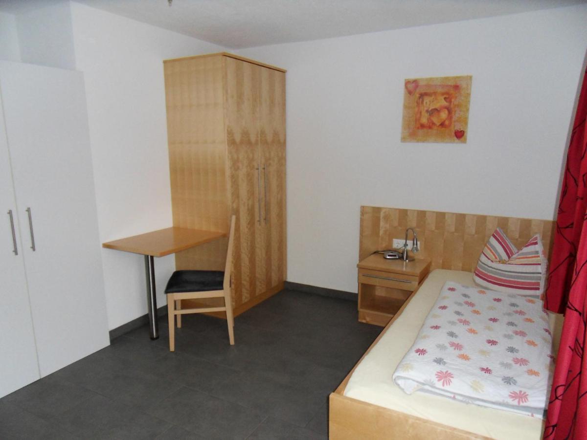 Haus Erhart Appartement Ladis Buitenkant foto