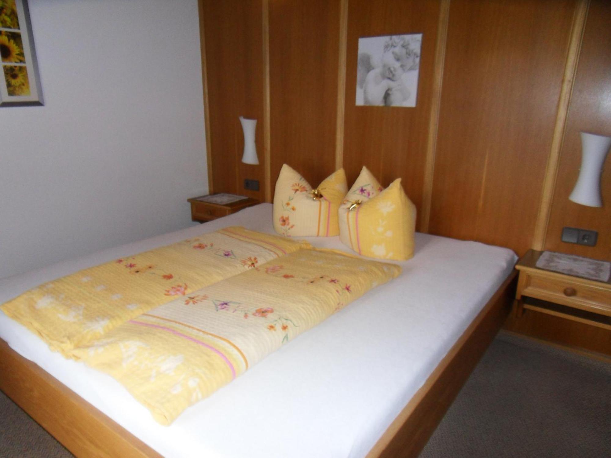 Haus Erhart Appartement Ladis Buitenkant foto